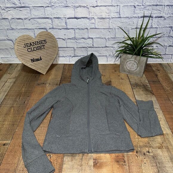 Lululemon Throw Me Over Hoodie
Vintage Sports Grey - Picture 12 of 14